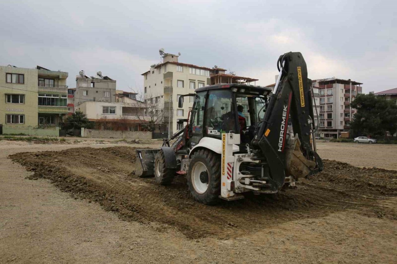 Kocaeli Büyükşehir, Hatay esnafına 7 noktada prefabrik çarşı kuruyor