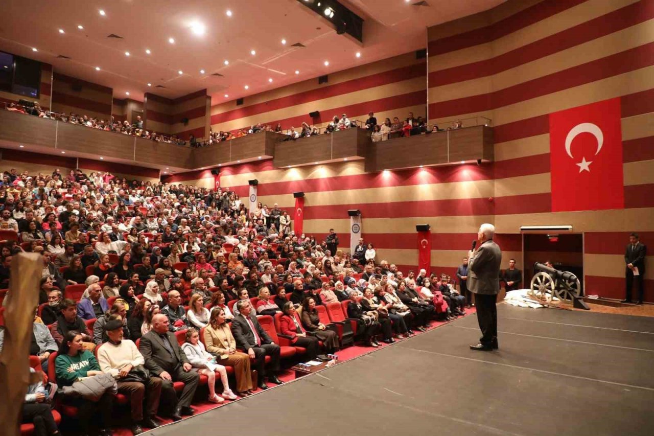 Zeybeklerle Çanakkale Müzikaline yoğun ilgi