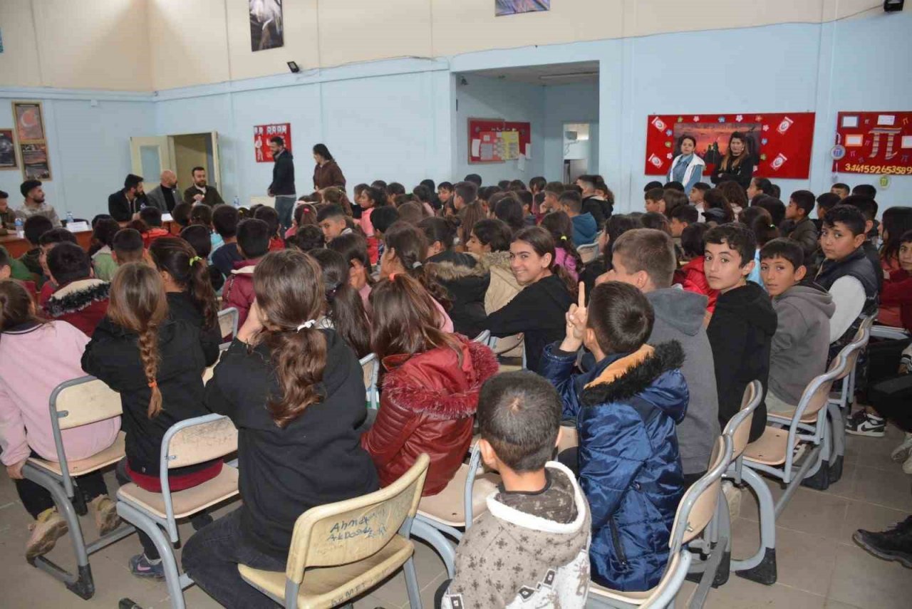 Silopi’de öğrencilere meslek grupları tanıtıldı