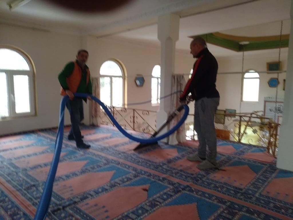 Altınova’da camiler Ramazan’a hazır