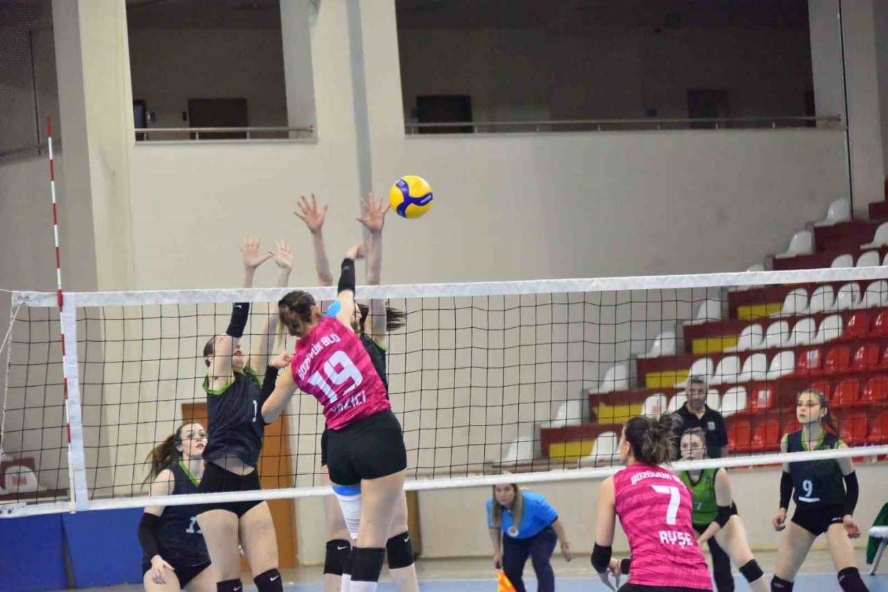 Yarı Finalde Bozüyük Belediyesi Eğitim Spor Mehmet Erdem Marmara Akademi’yi 3-2 yendi