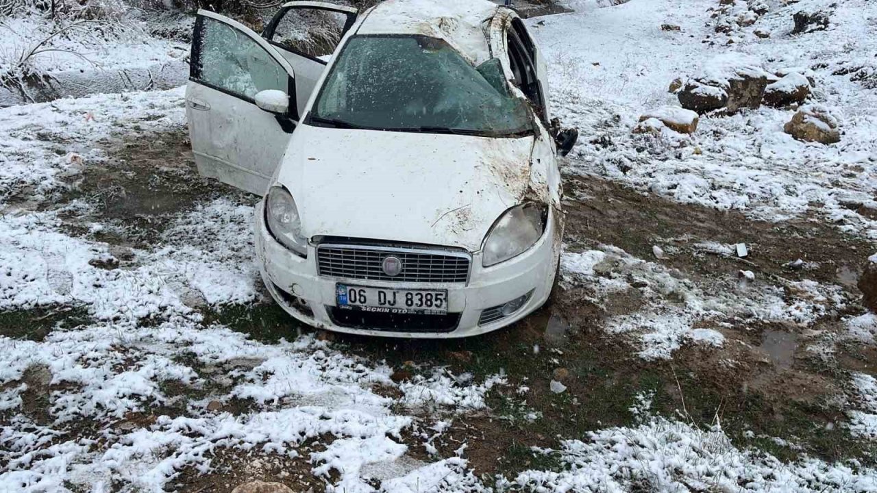 Yozgat’ta otomobil şarampole yuvarlandı: 5 yaralı