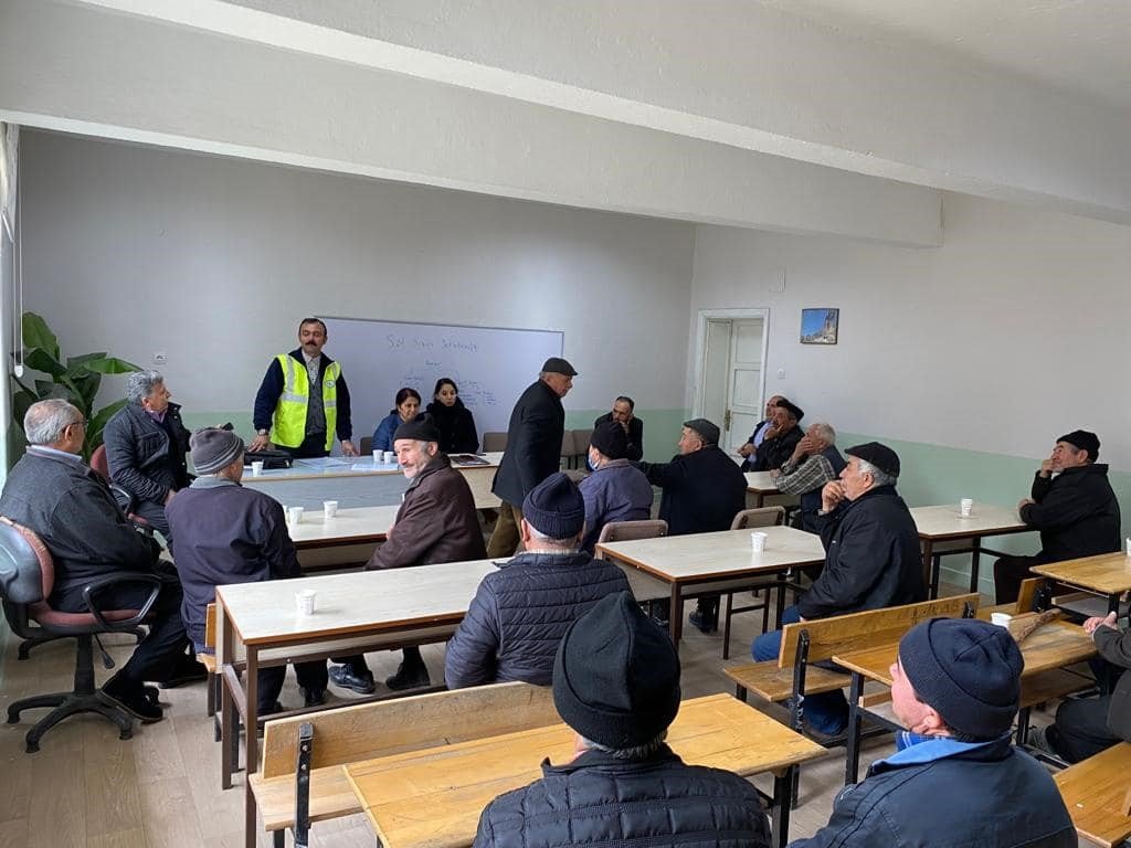 İhsaniye’de çiftçilere yönelik bilgilendirme yapıldı