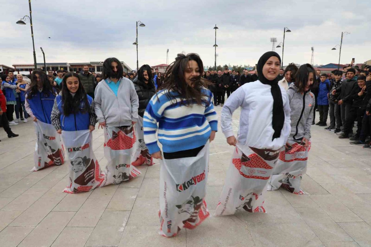 Ağrı’da Nevruz Bayramı coşkuyla kutlandı