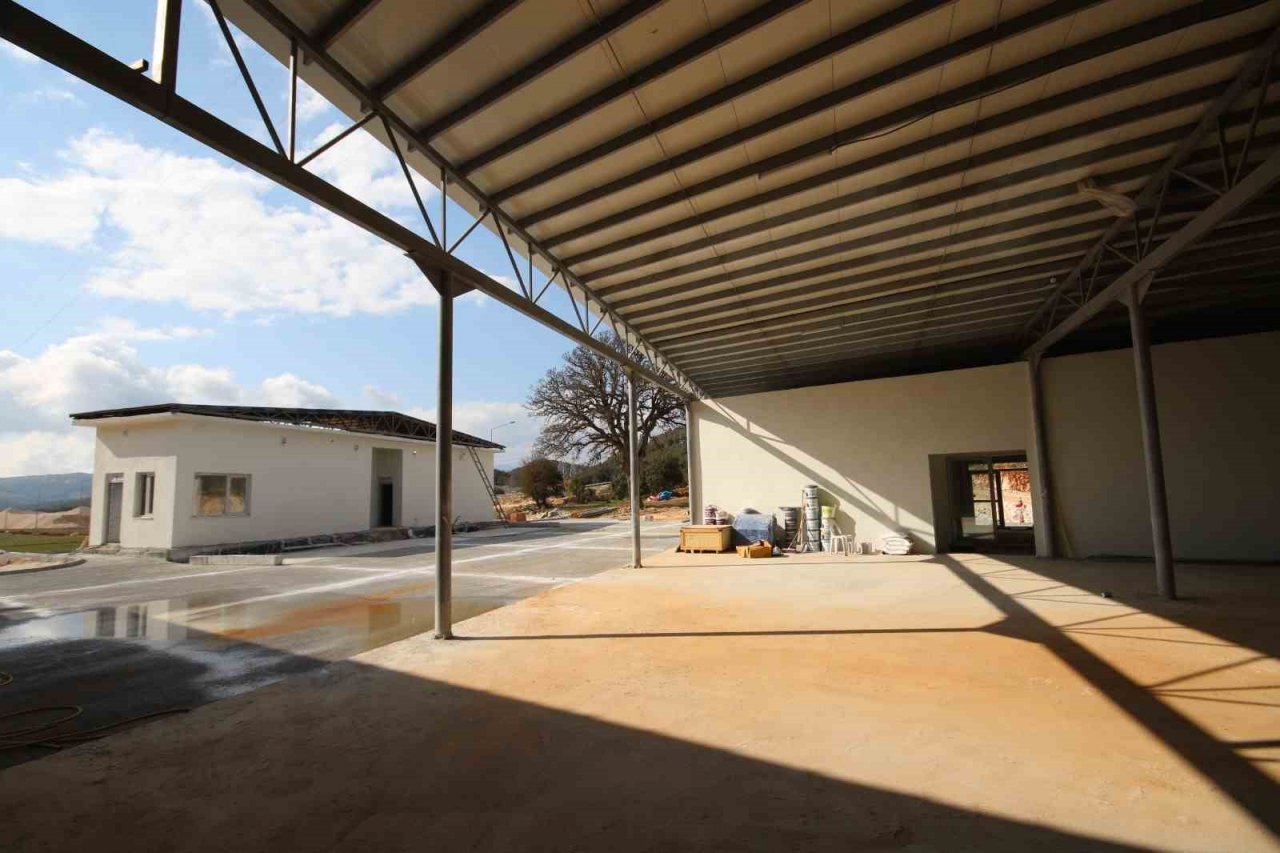 Kaş’ta Sıfır Atık tesisinin yapımında sona gelindi