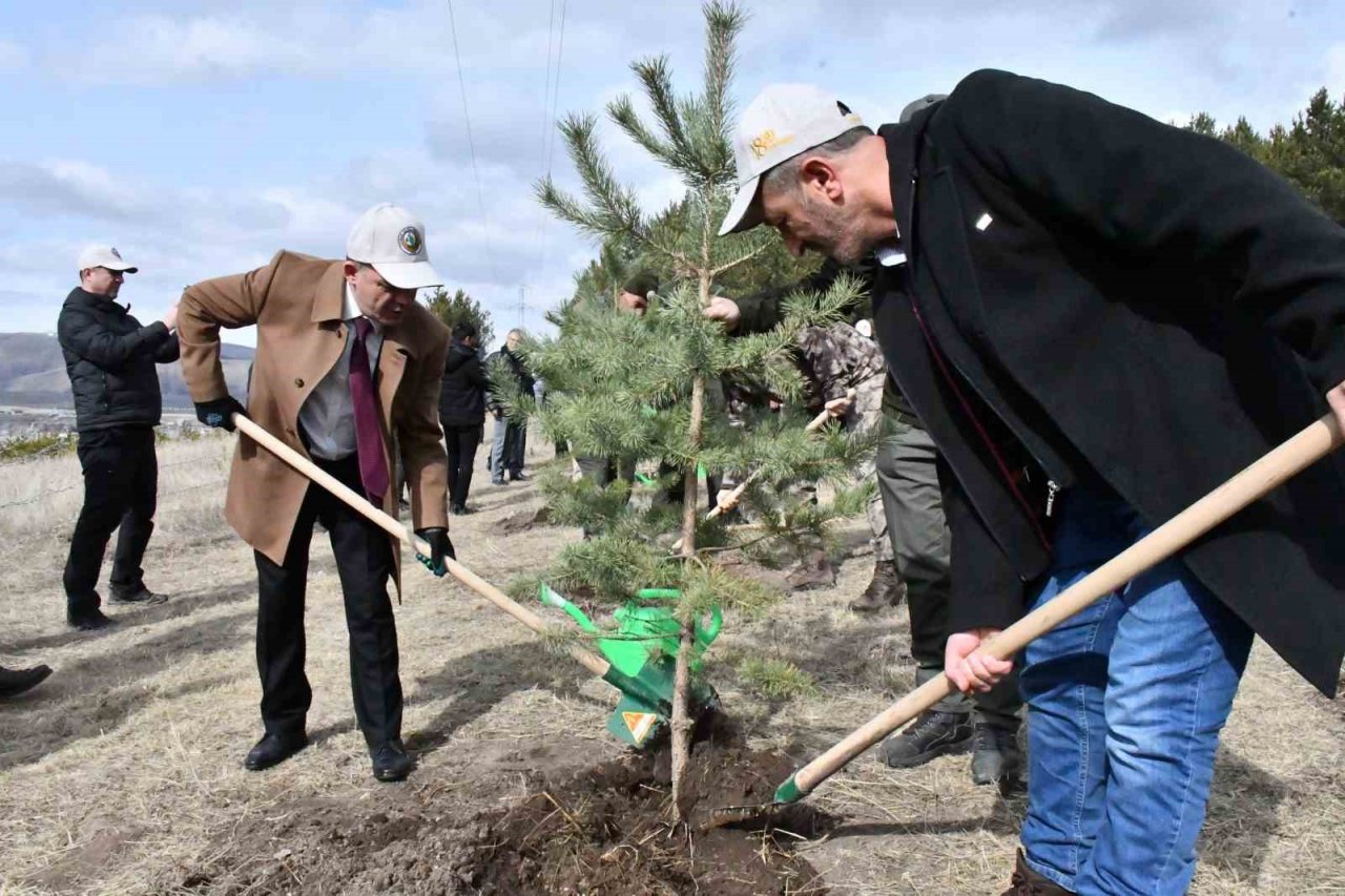 Ardahan’da ’Deprem Şehitleri Hatıra Ormanı’ oluşturuldu