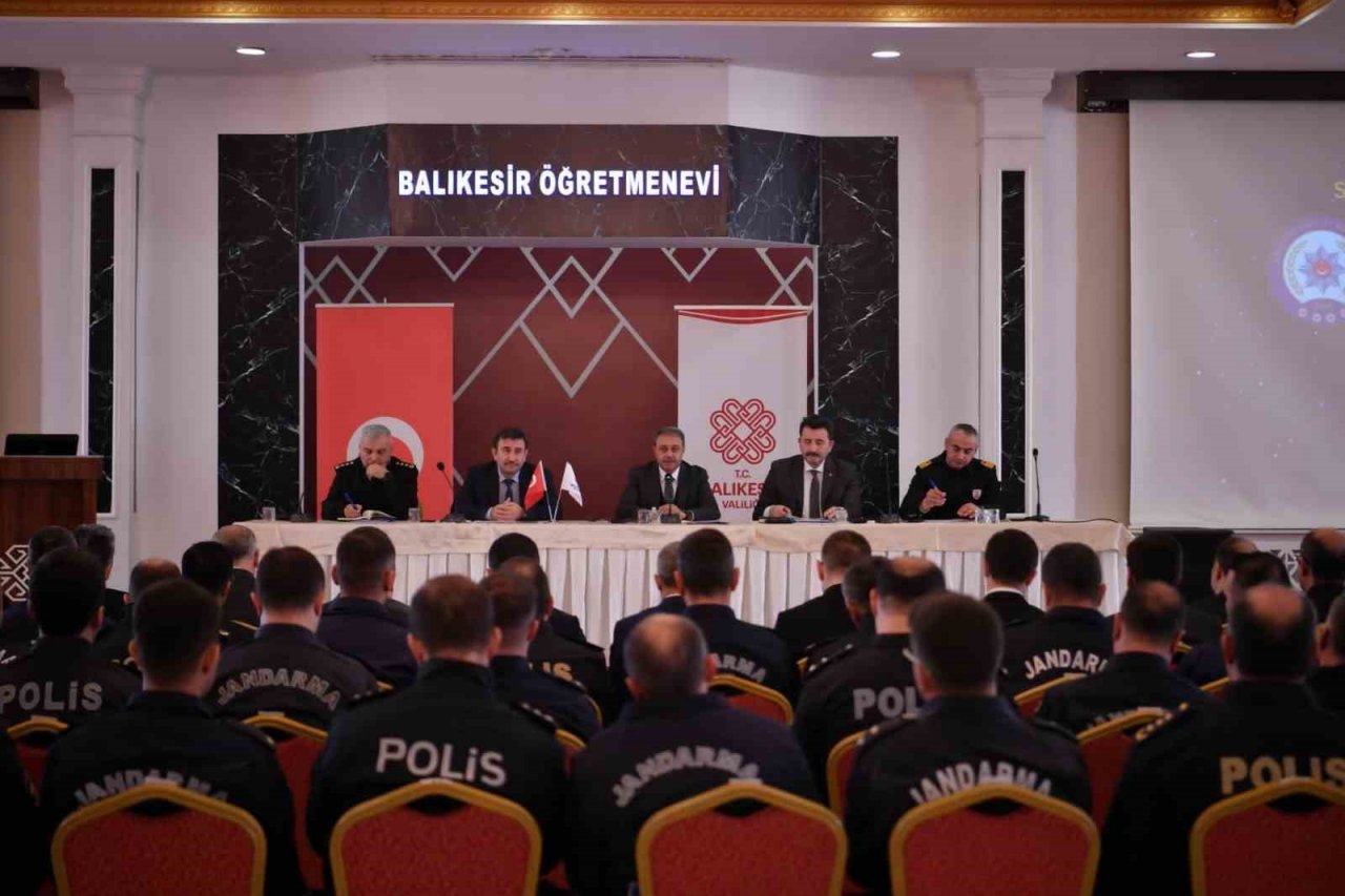 Balıkesir’de seçim öncesi güvenlik toplantısı yapıldı
