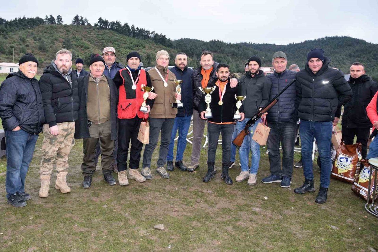 Balıkesir’de depremzedeler yararına atış yarışması gerçekleşti