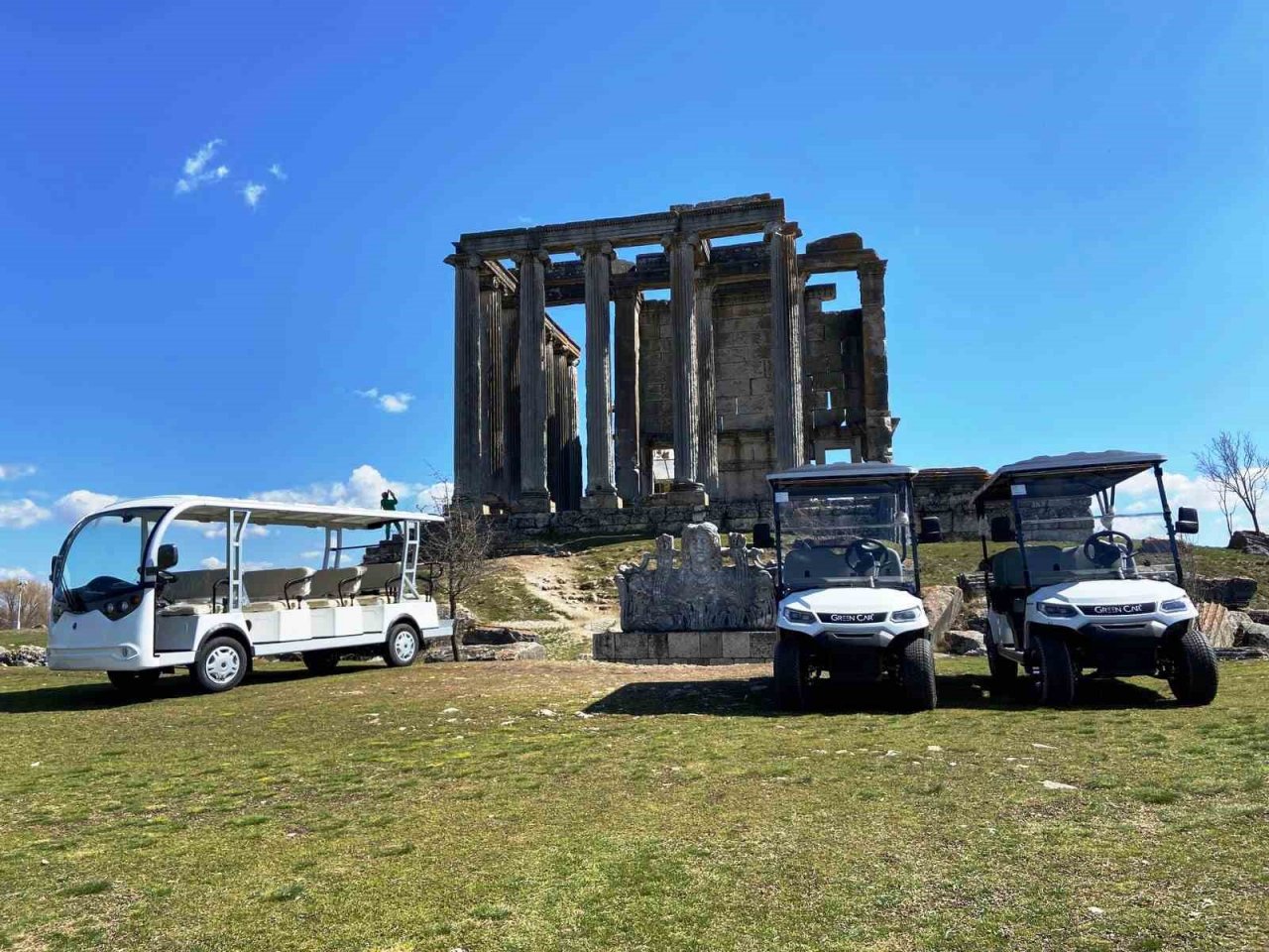 Çavdarhisar Aizanoi Antik Kenti’nde elektrikli araçlar hizmete hazır