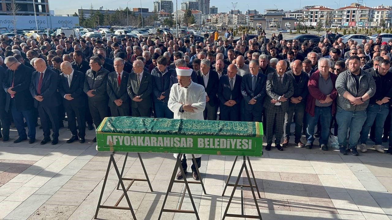 CHP’li Köksal’ın vefat eden babası toprağa verildi