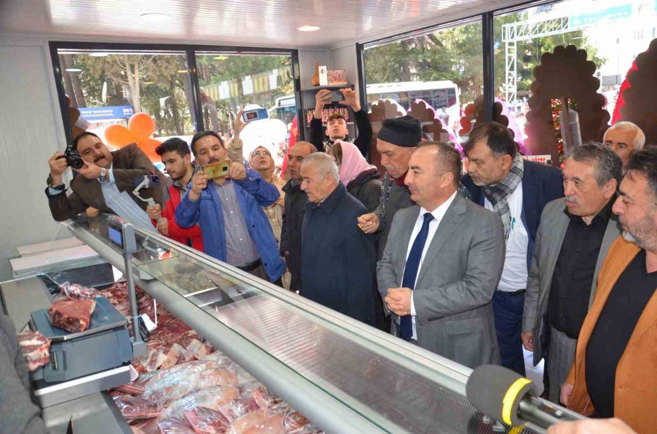 İskilip Belediyesi Halk Et Tanzim Satış Mağazası açıldı