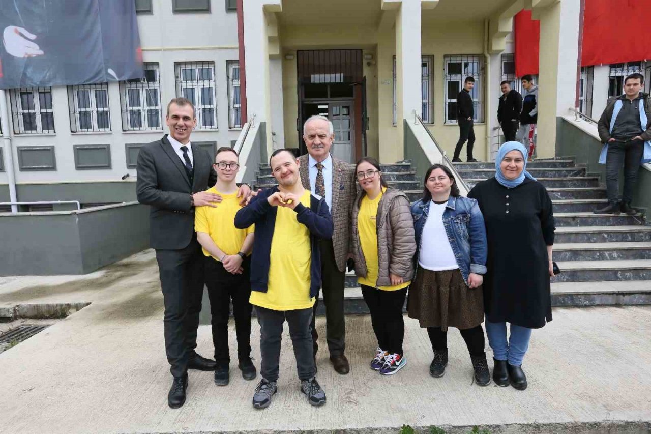 Özel öğrenciler eğlenceli deneyler yaptı