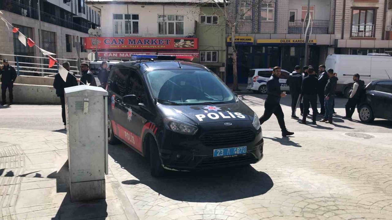 Elazığ’da silahlı bıçaklı kavga: 2 yaralı