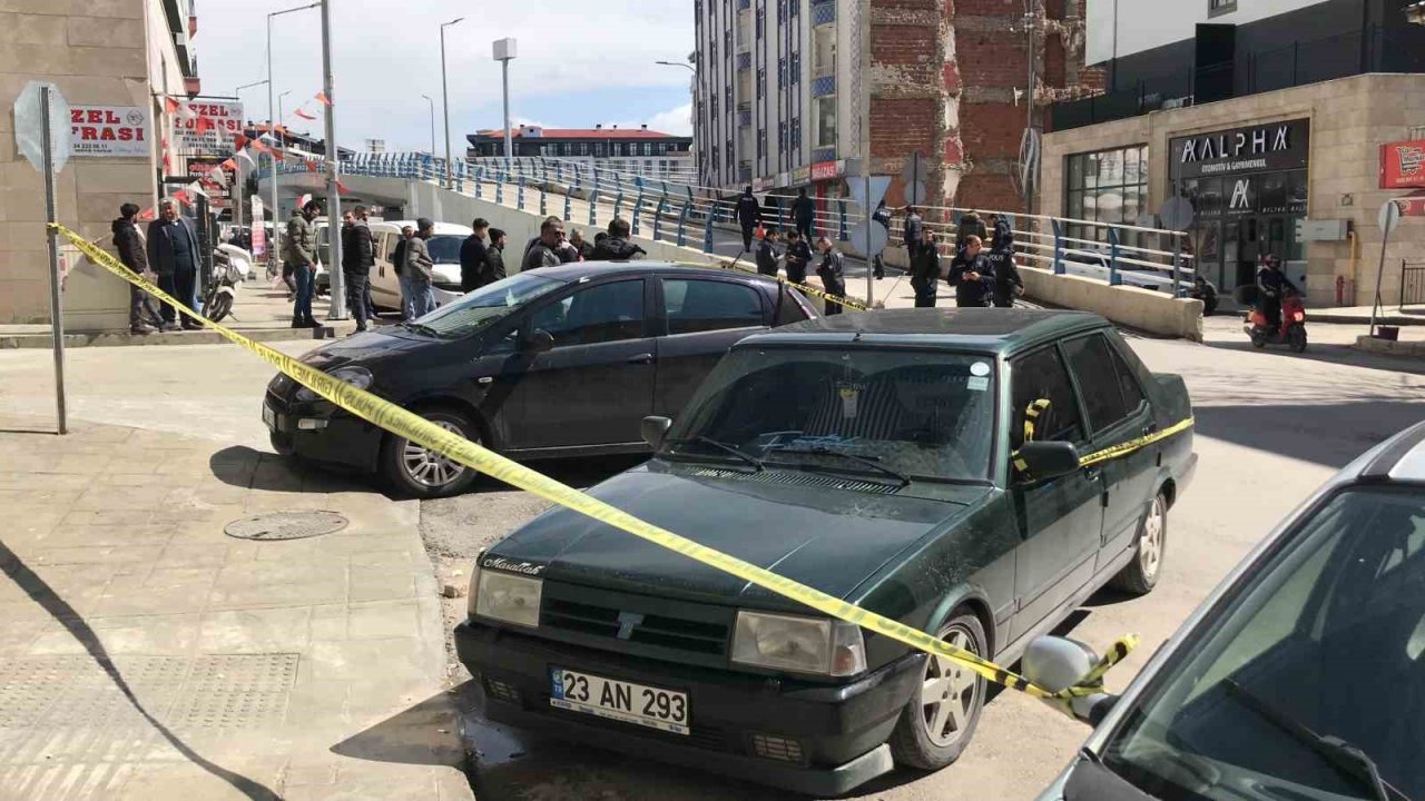 Elazığ’da silahlı bıçaklı kavga: 2 yaralı