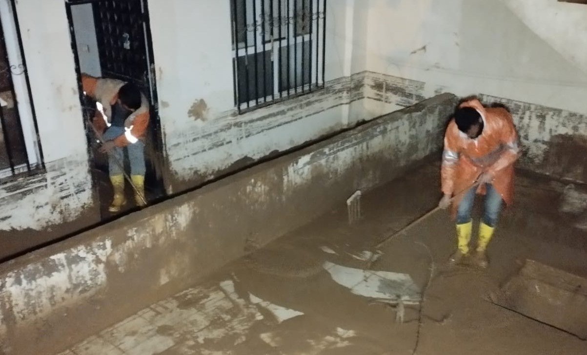 Haliliye’de temizlik çalışmaları gece gündüz sürüyor