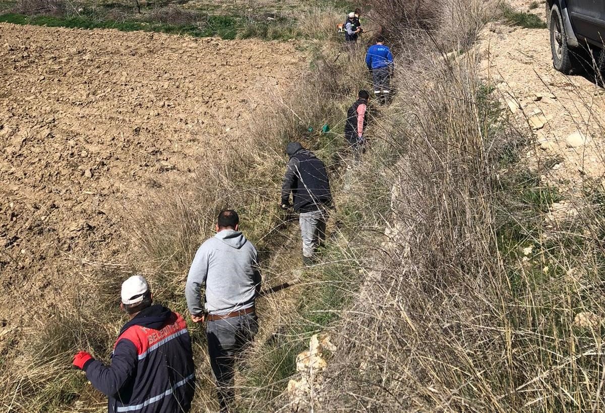 Hisarcık’ta sulama kanalı temizliği