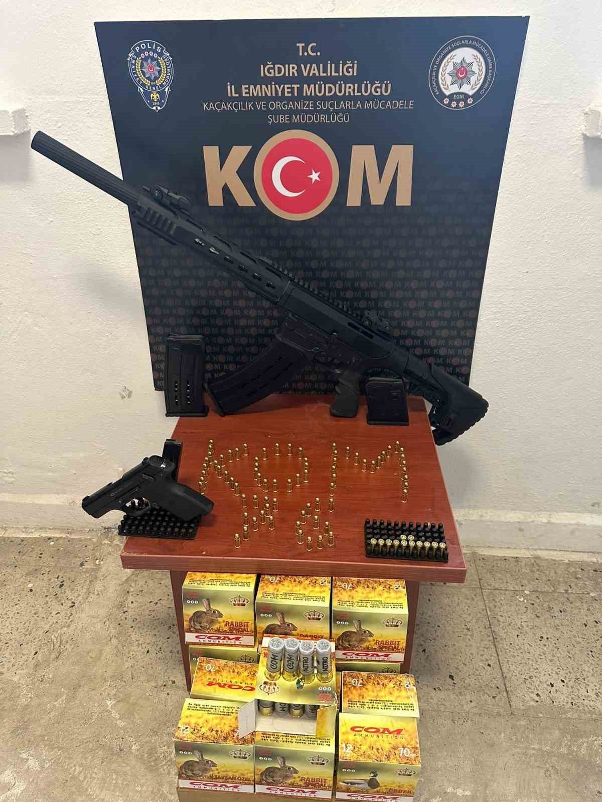 Iğdır’da ruhsatsız silah operasyonu