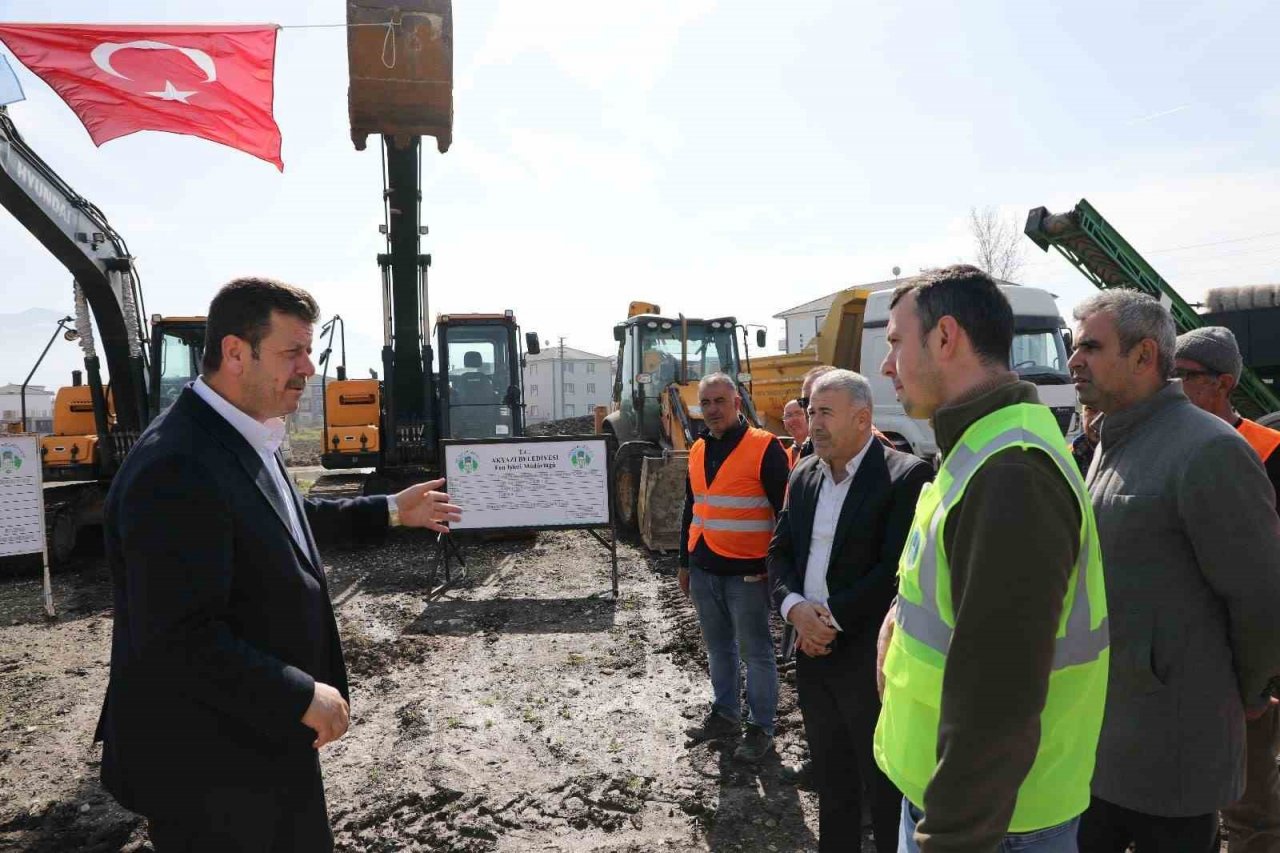 8 milyonluk projede ilk kepçeyi Başkan Soykan vurdu