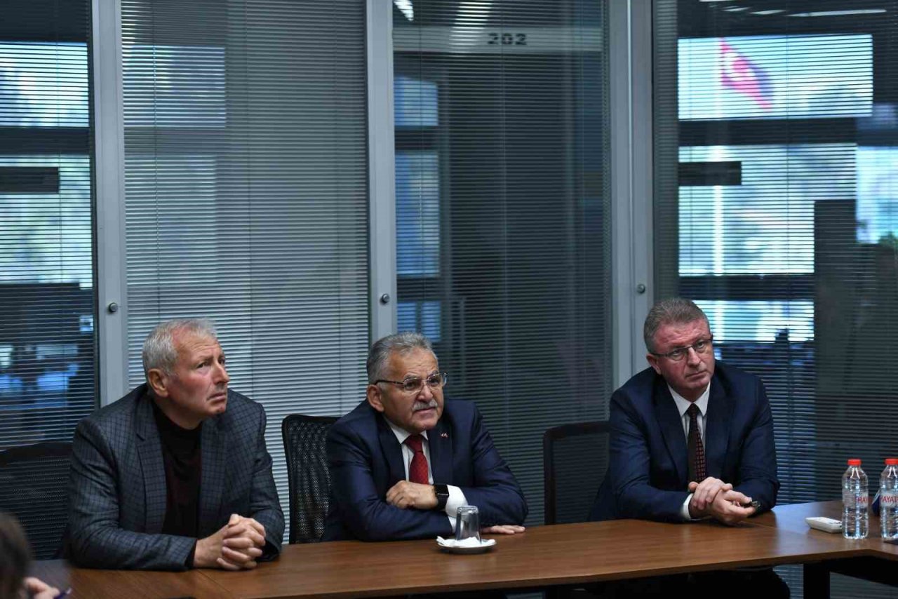 Büyükşehir, akıllık kavşakların sayısını 123’e çıkarıyor