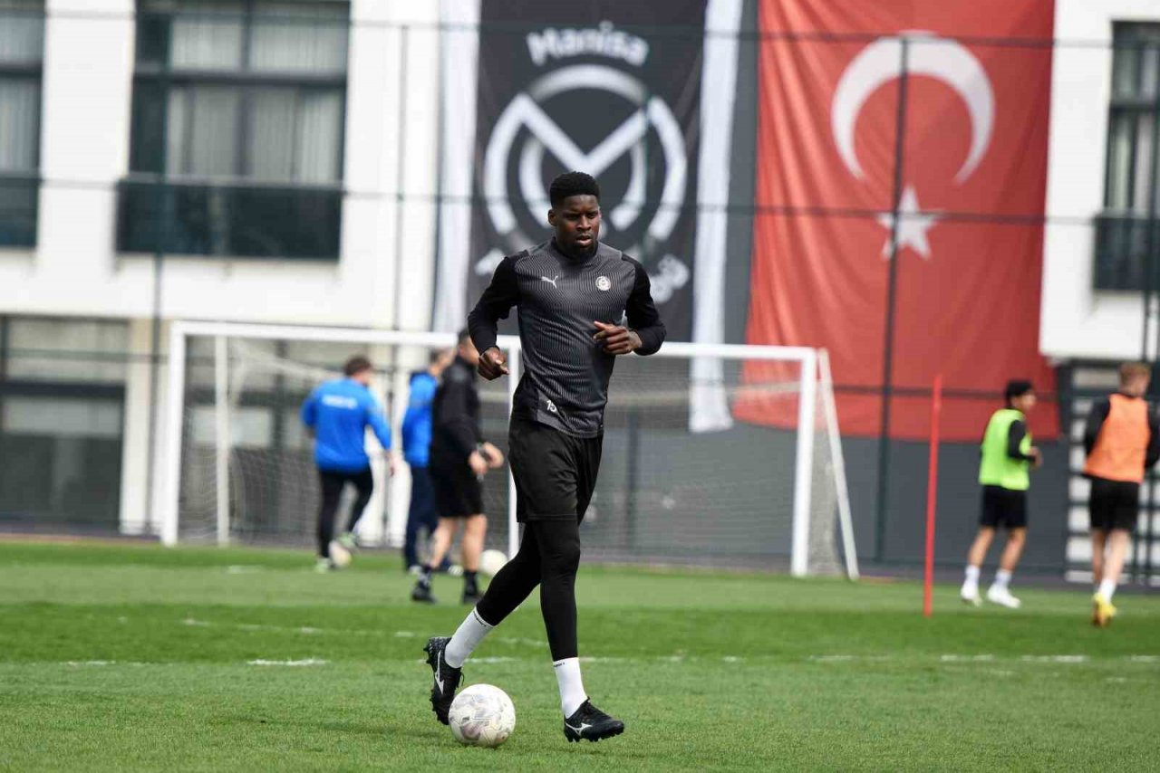 Manisa FK’da Altay maçı hazırlıkları başladı