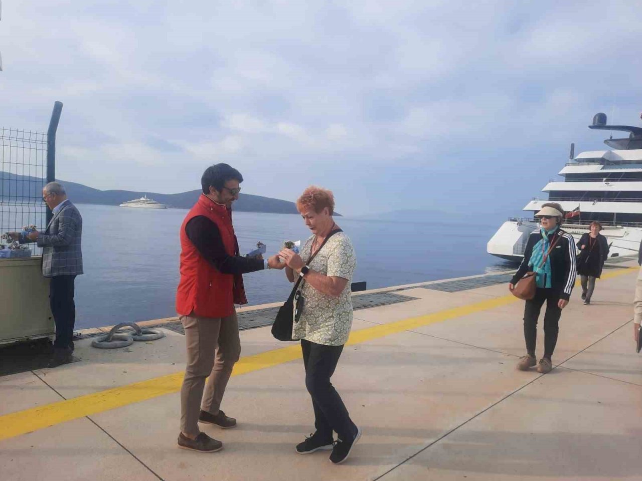 Bodrum’a sezonun ilk gemisi geldi