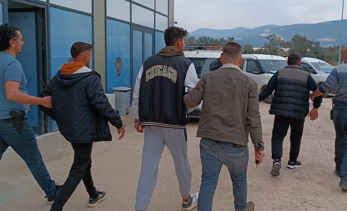 Maden sahasında şüphe üzerine yakalandılar