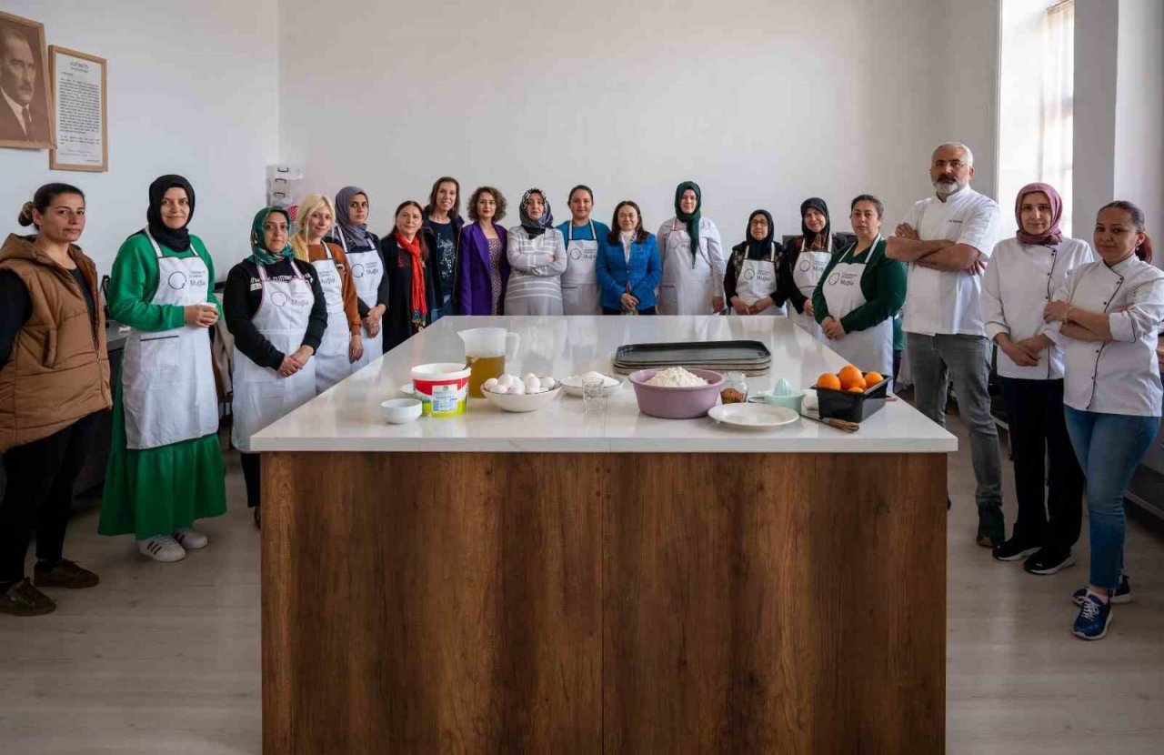 Olgunlaşma Enstitüsü’ndeki etkinlik, depremzede kadınlara moral oldu