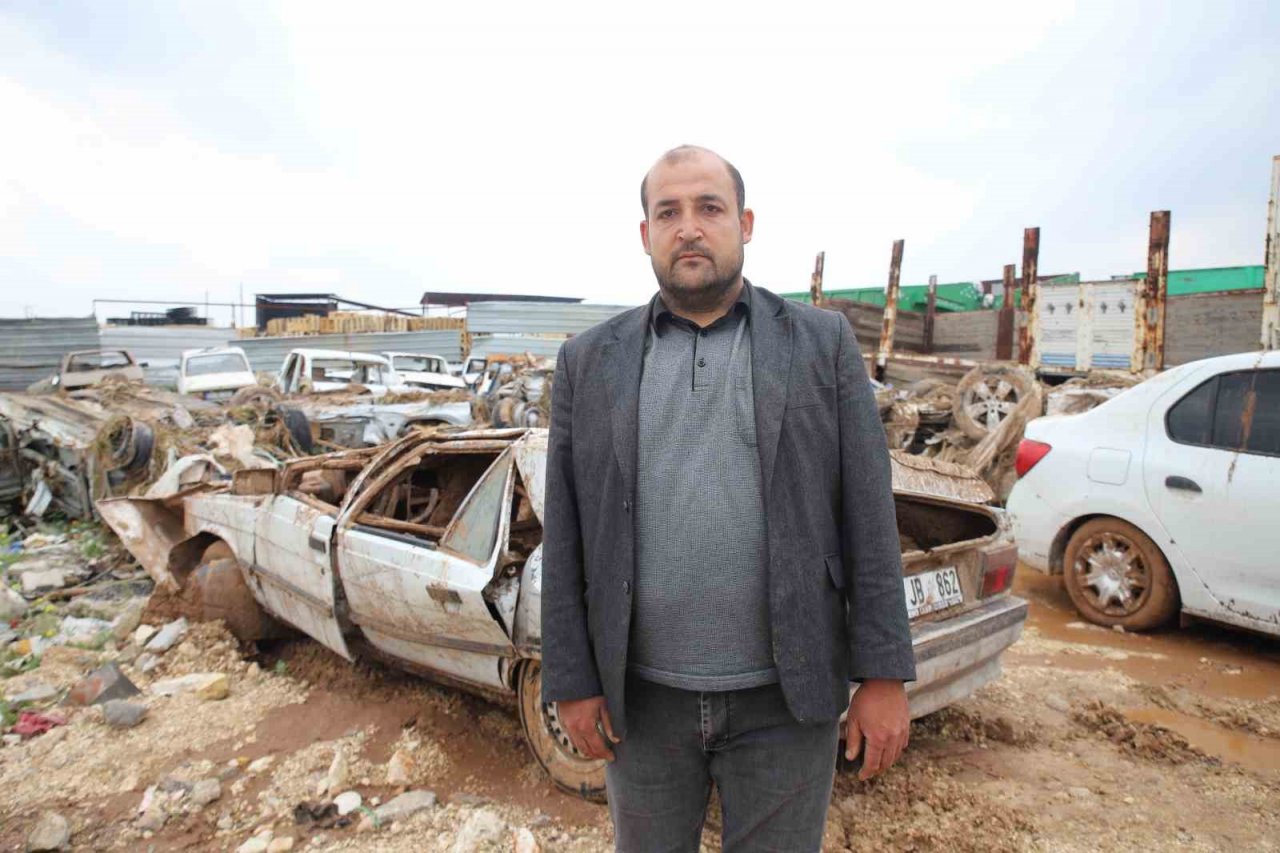 Sel sonrası otomobilini tanıyamadı