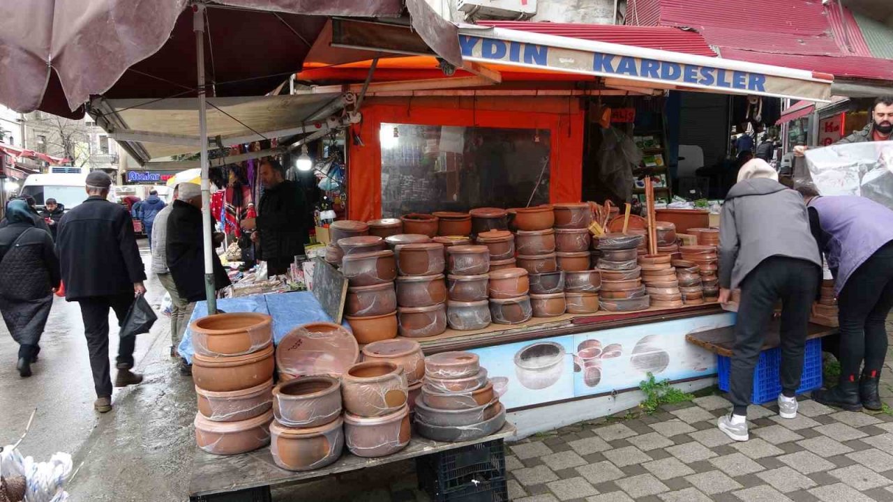 Ramazan telaşı başladı, güvece rağbet arttı