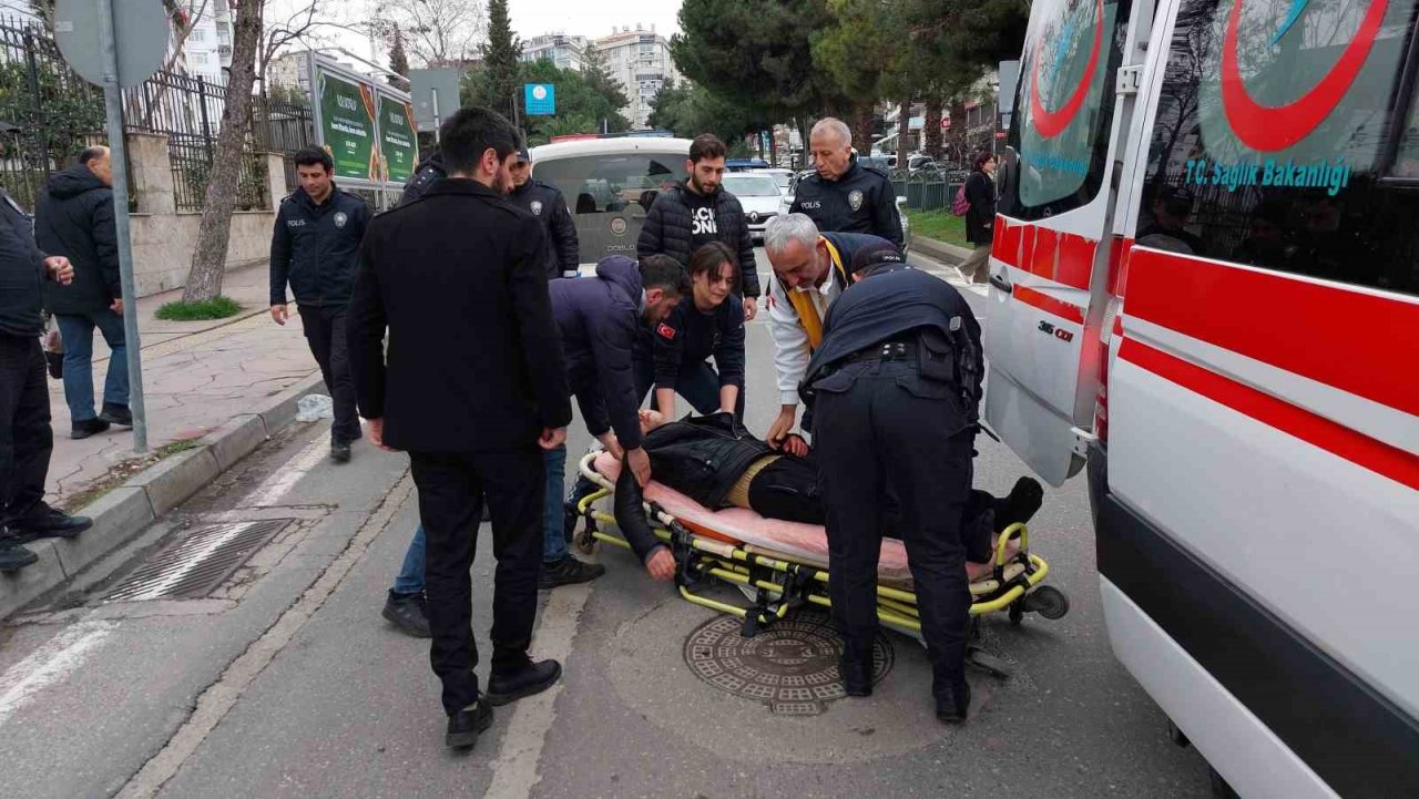 Kardeşini bıçaklayan genç sokakta baygın bulundu