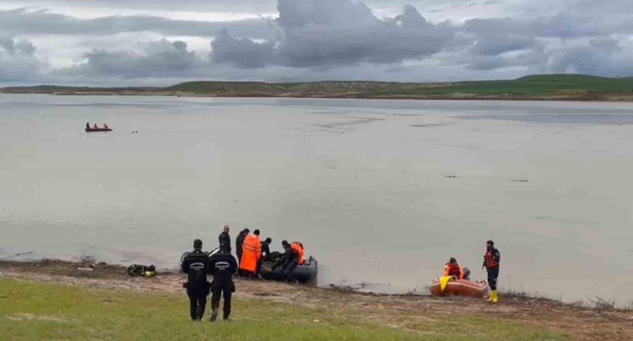 Şanlıurfa’da sele kapılan tır sürücüsü 7 gündür aranıyor