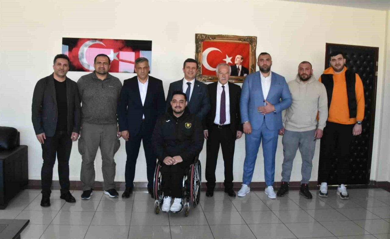 Tekerlekli Sandalye Basketbol Takımı’na Üniversiteden sağlık desteği