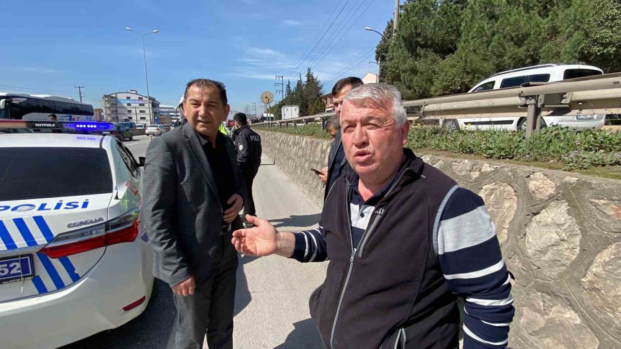 Motosiklet tır dorsesinin altına yuvarlandı, sürücü hayatını kaybetti