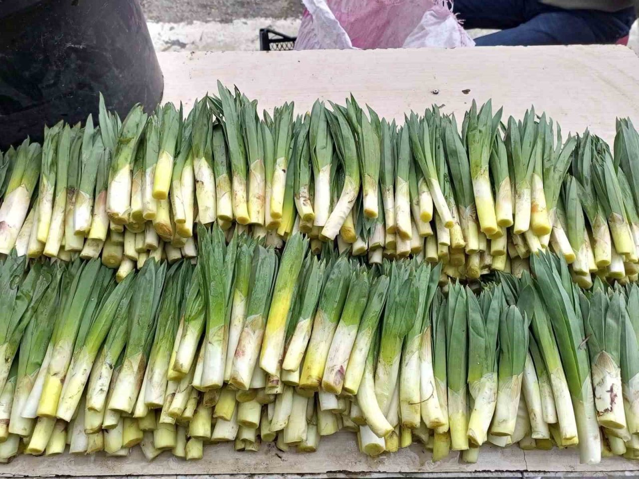 Gulik tezgahlarda yerini aldı