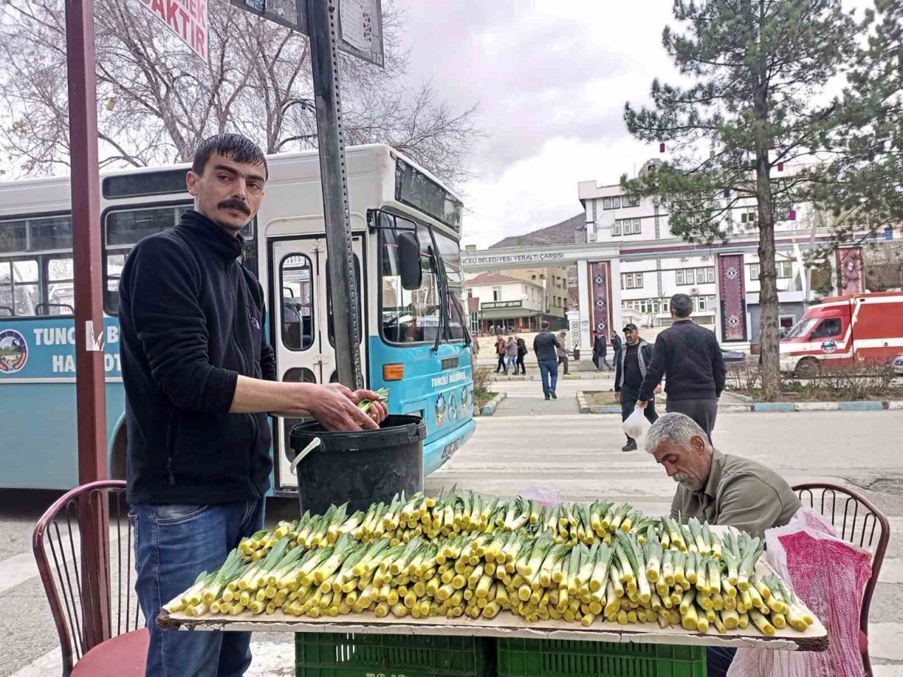 Gulik tezgahlarda yerini aldı