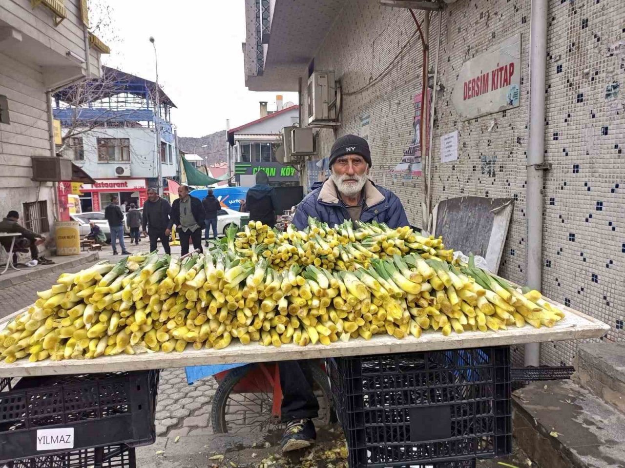 Gulik tezgahlarda yerini aldı