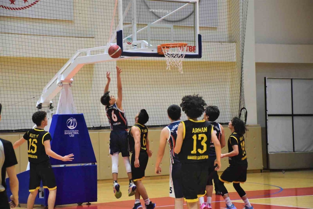 U16 Erkekler Basketbol Bölge Şampiyonası başladı