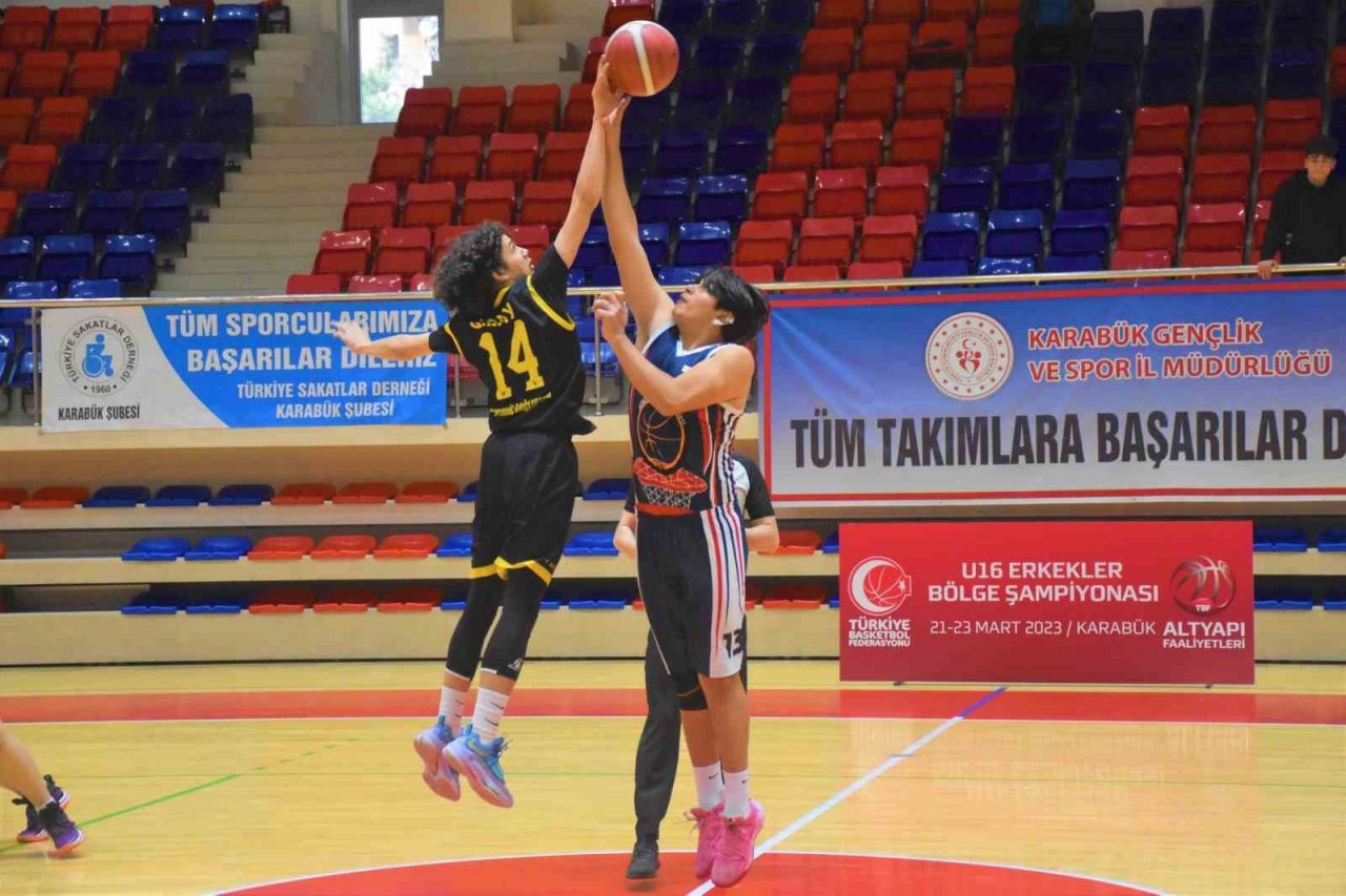 U16 Erkekler Basketbol Bölge Şampiyonası başladı