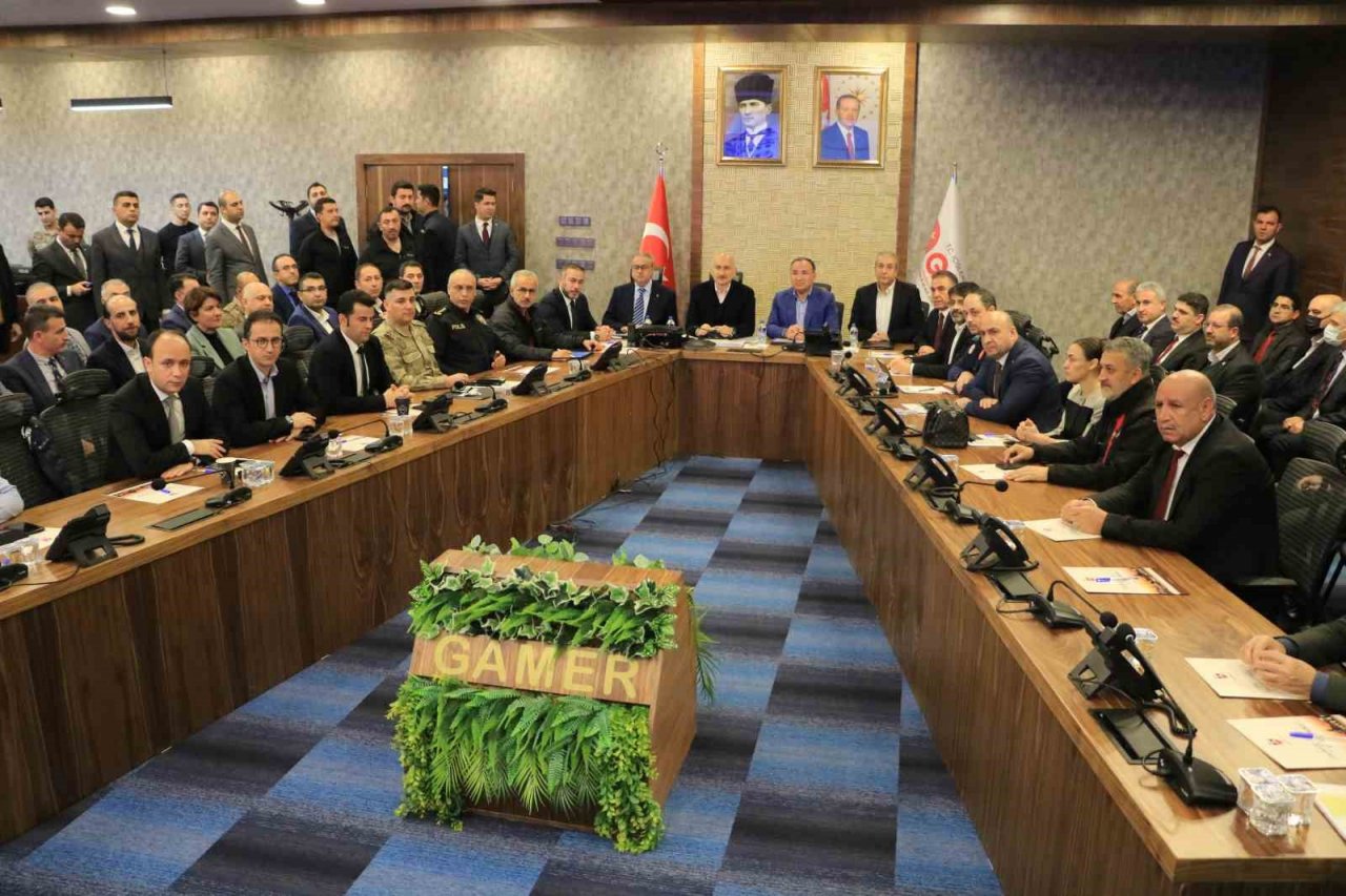 İki bakan Diyarbakır’da açıklamalarda bulundu