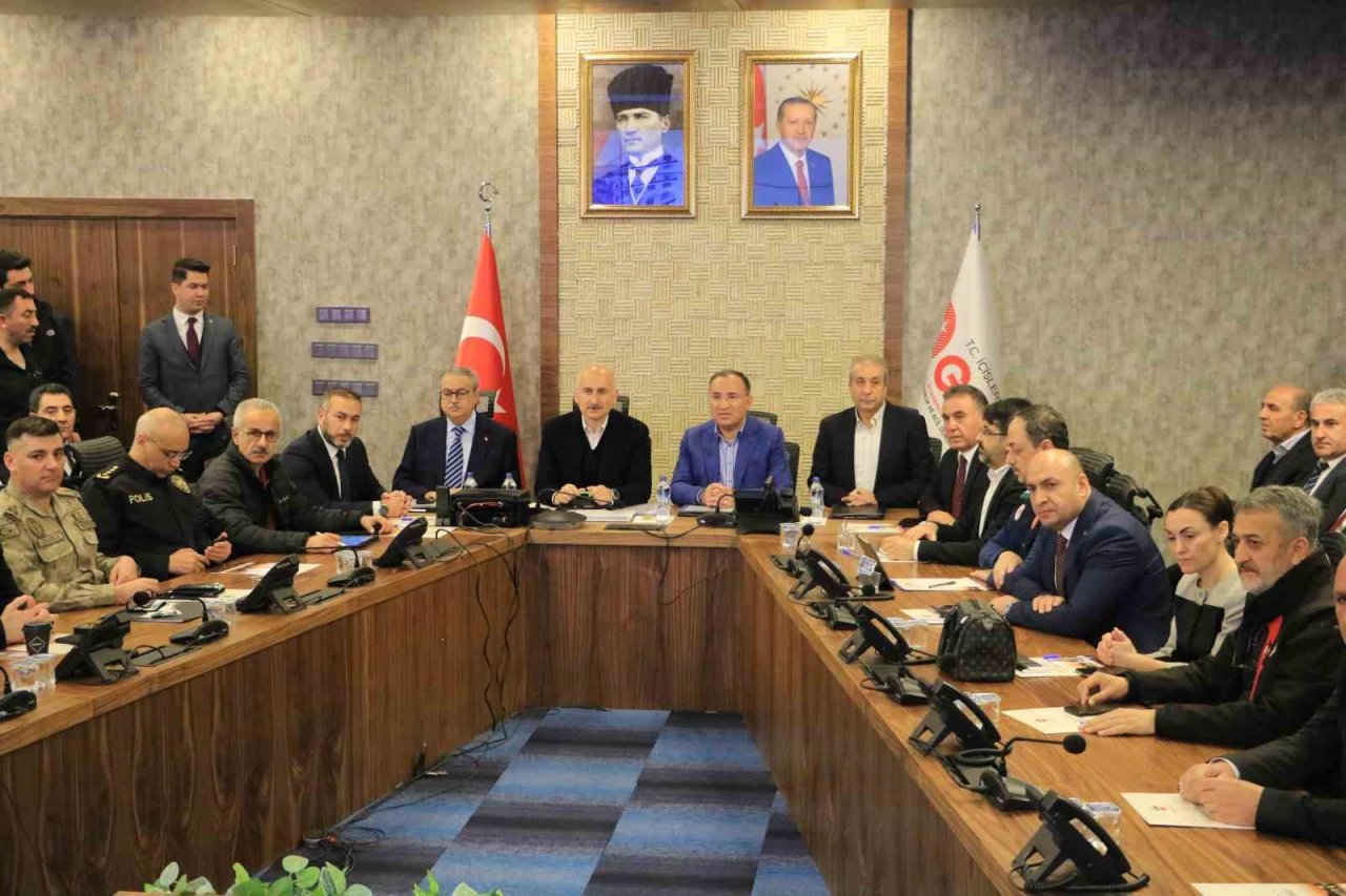 İki bakan Diyarbakır’da açıklamalarda bulundu