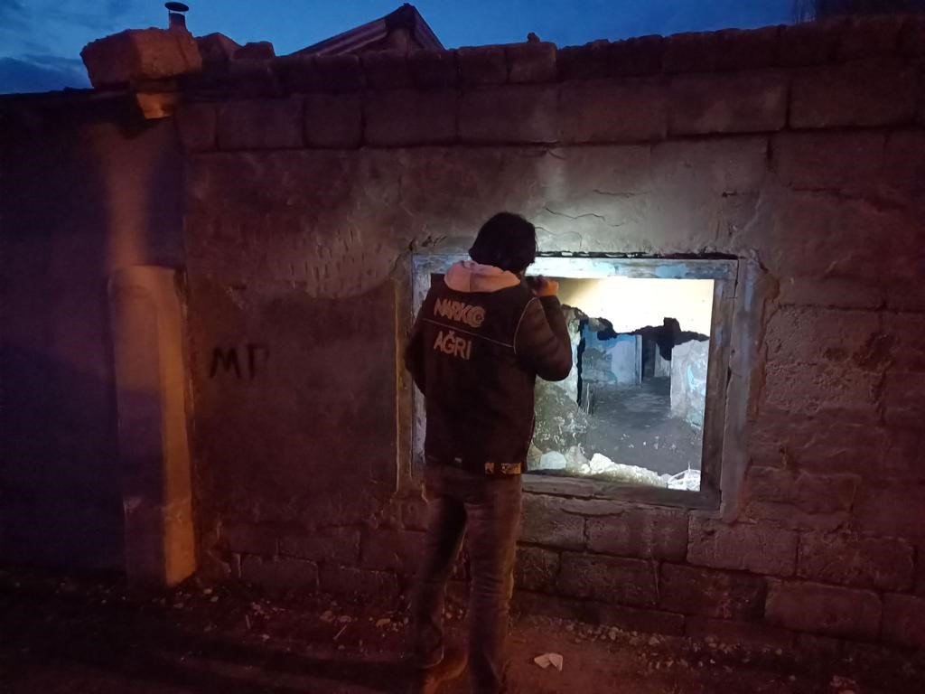 Ağrı’da uyuşturucu ile mücadelenin dozu en üst seviyeye çıkarıldı