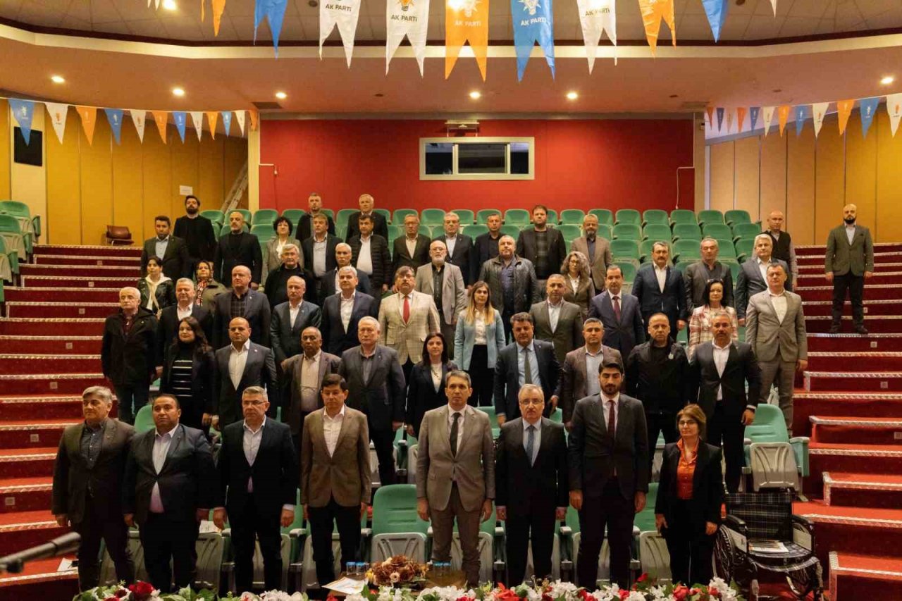 AK Parti Aydın’da ‘Güçlü yerel yönetimler’ çalışması başlattı
