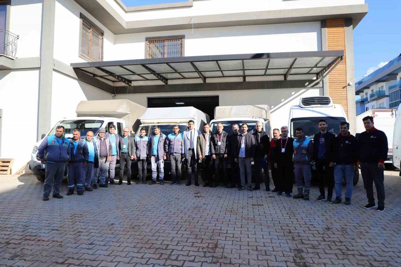 Alanya Belediyesi ramazan bereket paketlerinin dağıtımına başladı