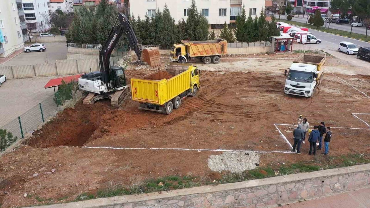 Uşak’a bir gençlik merkezi daha kazandırılıyor