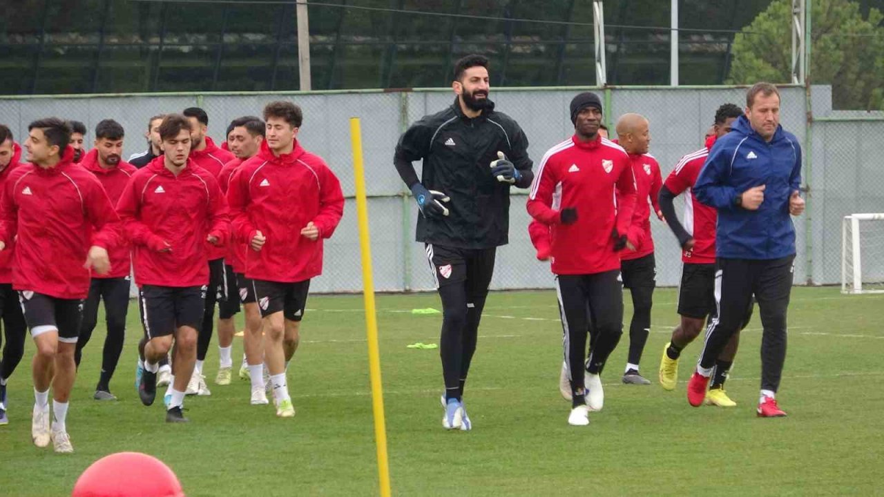 Boluspor Teknik Direktörü Muzaffer Bilazer: “Play-off’ta kontrolü geri almak istiyoruz”