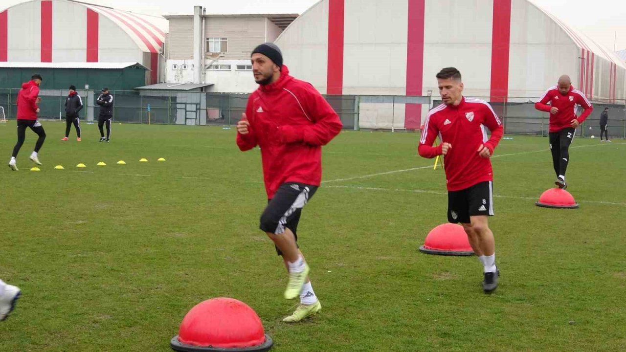 Boluspor Teknik Direktörü Muzaffer Bilazer: “Play-off’ta kontrolü geri almak istiyoruz”
