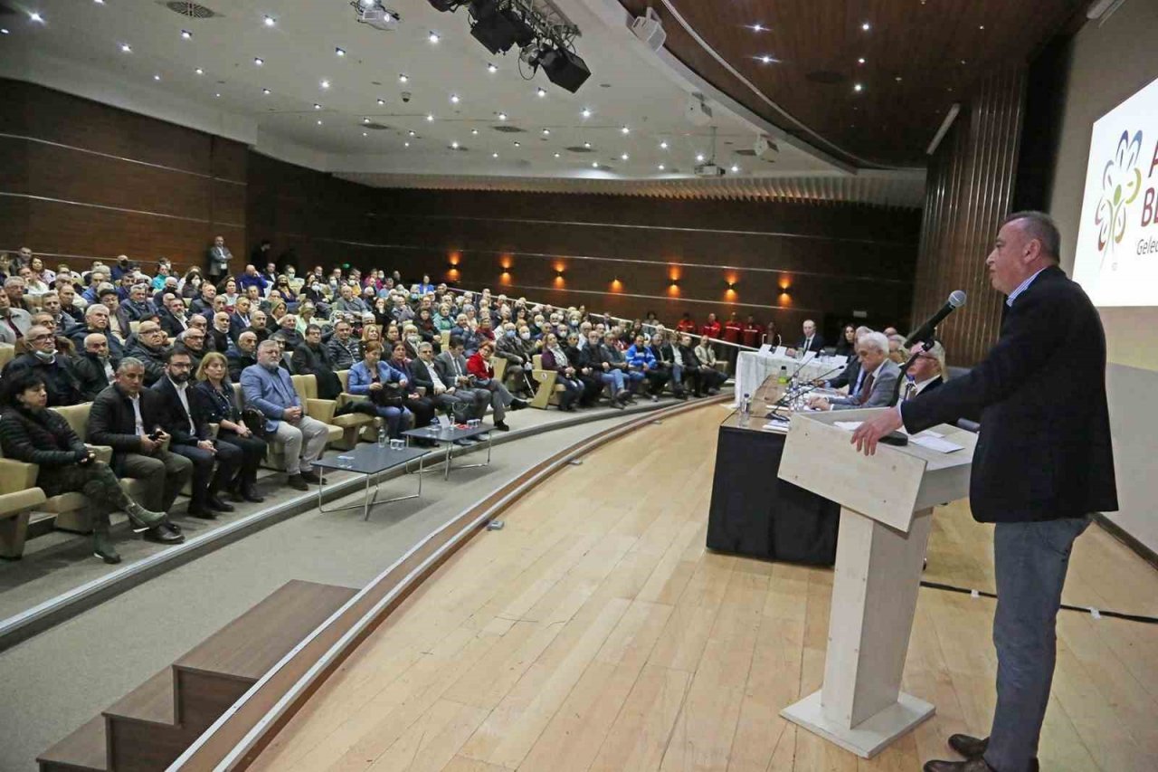 Ataşehir’de “Deprem Ve Afetlere Hazırlık” bilgilendirme toplantısı gerçekleştirildi