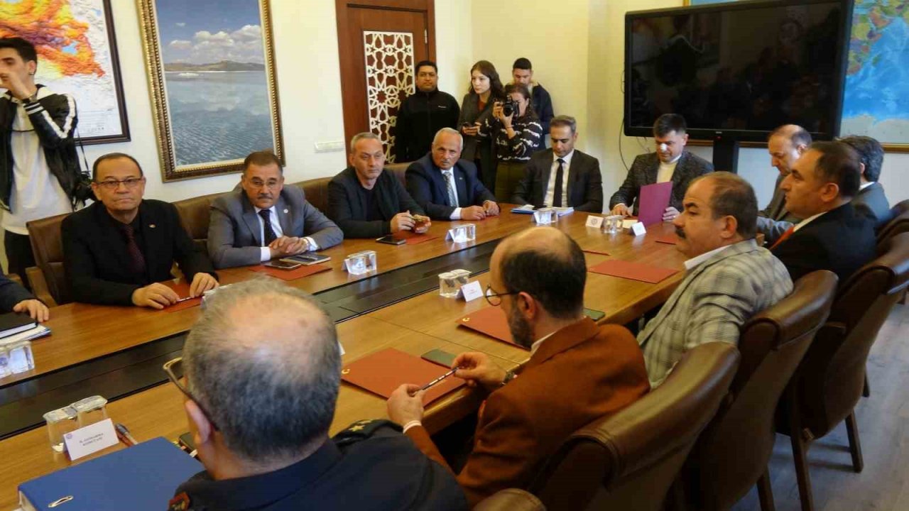 Burdur’da seçim tedbirleri toplantısı yapıldı