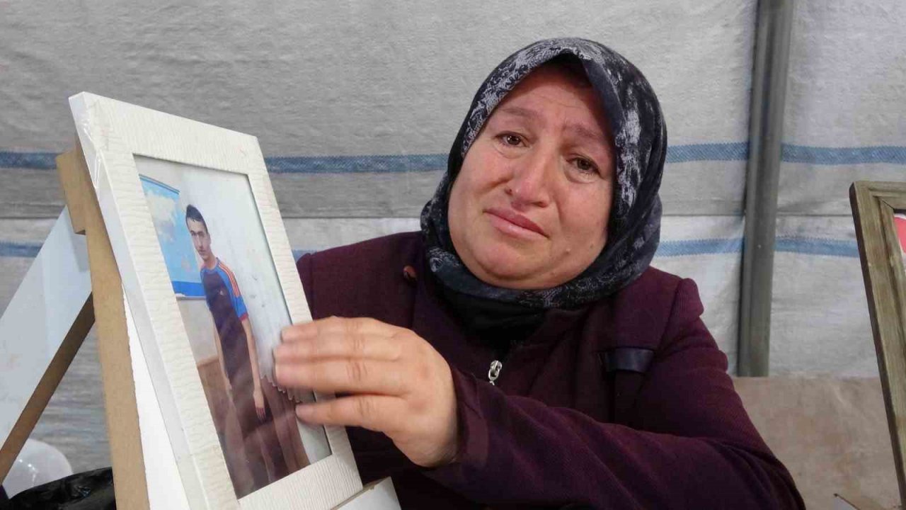 Evlat nöbetindeki anne 8 yıldır oğlunun yolunu gözlüyor