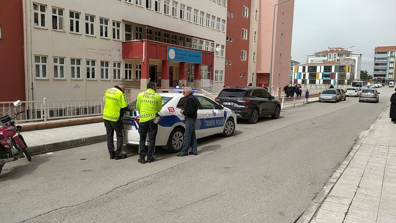 Otomobilin çarptığı öğrenci yaralandı